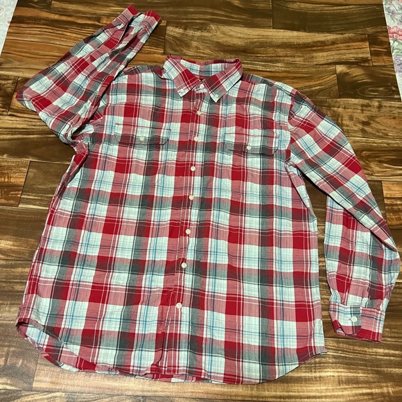 GAP Other - Gap men’s red and gray plaid long sleeve button up classic fit shirt size XL